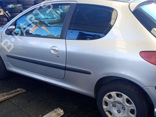 Ricambi PEUGEOT 206 Hatchback (2A/C) 1.4 HDi eco 70 4960174