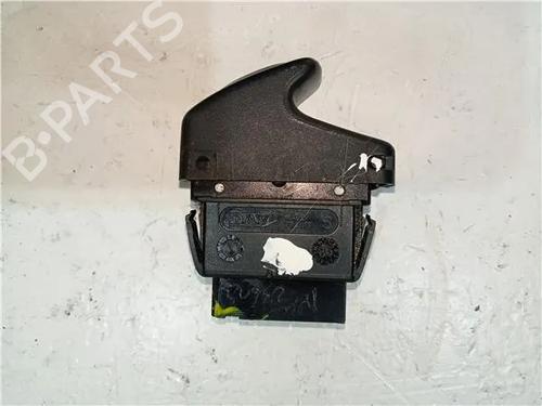 Used Left front window switch RENAULT MEGANE I Classic (LA0/1_) 1.9 D (LA0A, LA0U, LA0R) (64 hp) 23910809