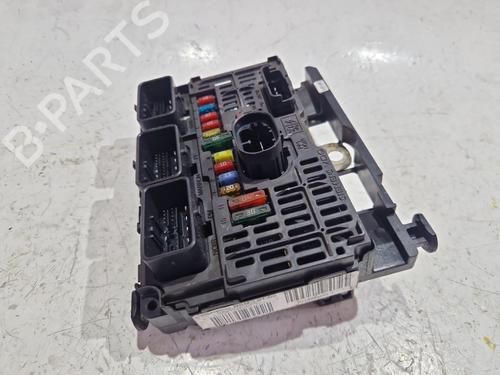 Used Fuse box Fuse box PEUGEOT 407 (6D_) 2.0 HDi 135 (6DRHRH, 6DRHRE, 6DRHRG, 6DRHRJ) (136 hp) 35782335 35782335