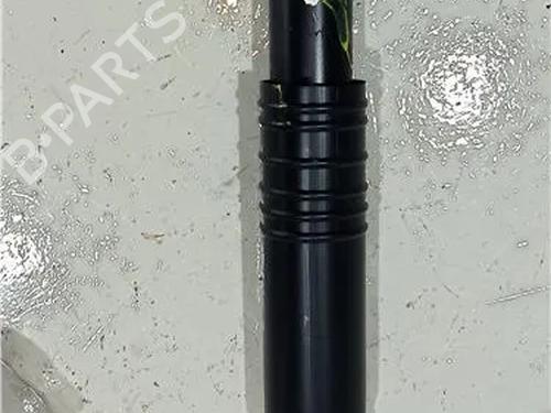 Used Right front shock absorber SUZUKI SAMURAI Closed Off-Road Vehicle (SJ_) 1.0 All-wheel Drive (SJ410) (45 hp) 23922344