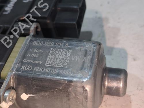 Left rear window motor SEAT LEON ST (5F8) 2.0 TDI | BP23903019E23 