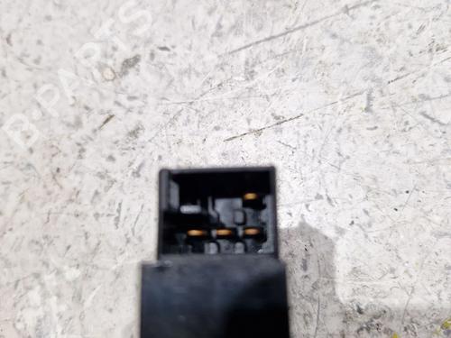 Interrupteur de vitre avant droite SEAT TOLEDO II (1M2) 1.9 TDI | BP29697132I26