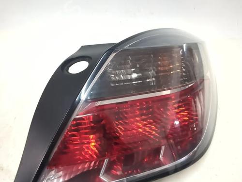 Højre baglygte OPEL ASTRA H (A04) 1.9 CDTI (L48) (150 hp) 24926083