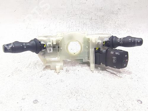 Used Switch RENAULT SCÉNIC III (JZ0/1_) 1.5 dCi (110 hp) 30536306
