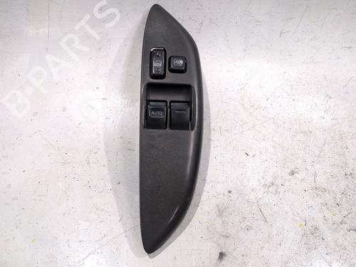 Venstre fortil elrude kontakt Venstre fortil elrude kontakt TOYOTA YARIS (_P1_) 1.0 (SCP10_, SCP10R) (68 hp) 33618151 33618151