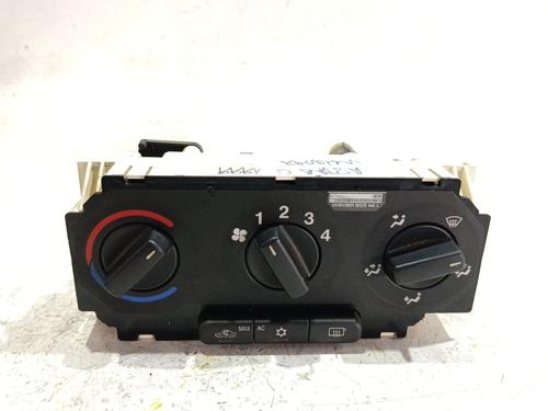 Used Climate control Climate control 37713985 37713985