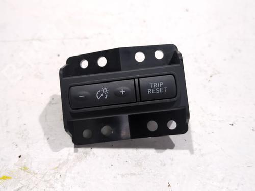 Used Switch NISSAN QASHQAI / QASHQAI +2 I (J10, NJ10, JJ10E) 1.6 dCi (130 hp) 24253422
