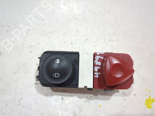 Used Warning switch RENAULT MEGANE II (BM0/1_, CM0/1_) [2001-2012]  27310647