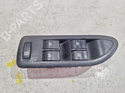 Used Left front window switch Left front window switch RENAULT LAGUNA II Grandtour (KG0/1_) 1.9 dCi (KG0G) (120 hp) 36460708 36460708