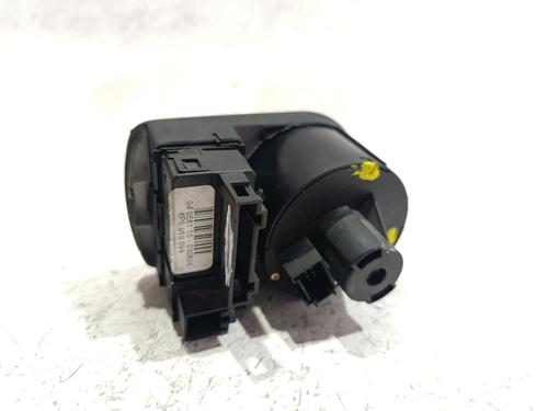 Headlight switch AUDI A3 (8P1) 1.9 TDI | BP39103098I24 - Image 2