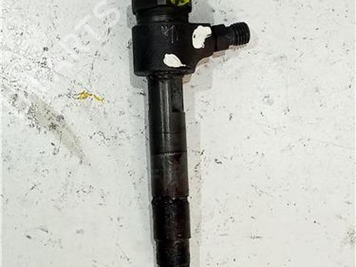 Used Injector ALFA ROMEO 156 (932_) 2.0 16V T.SPARK (932A2) (155 hp) 23908516