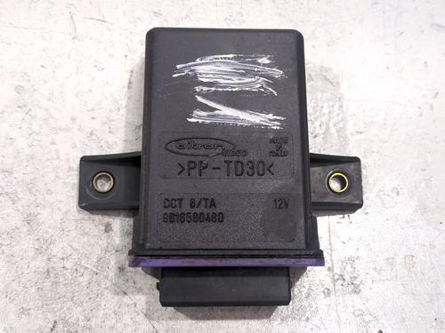 Centralina fecho central Centralina fecho central CITROËN XANTIA (X1_, X2_) 1.9 Turbo D (90 hp) 34116429 34116429