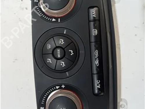 AC Styreenhet / Manøvreringsenhet MAZDA 3 Saloon (BK) 2.0 MZR-CD (BK12) (143 hp) 23931530