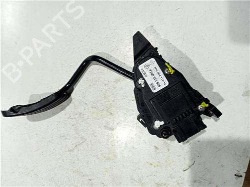Used Pedal RENAULT TRAFIC II Van (FL) 2.0 dCi 115 (FL01, FL0U) (114 hp) 23929644