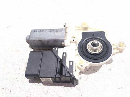 Used Right rear window motor SEAT LEON (1M1) 1.9 SDI (68 hp) 30657007