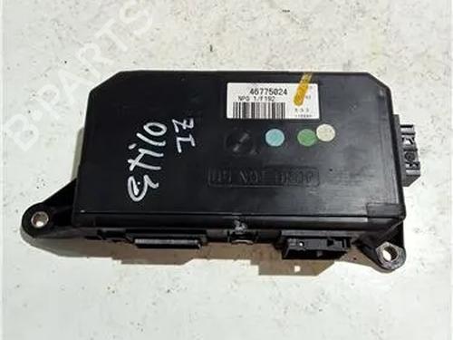 Used Comfort control module RENAULT CLIO III Grandtour (KR0/1_) 1.2 16V (KR0P) (101 hp) 23925658