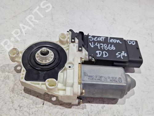 Used Right front window motor SEAT LEON (1M1) 1.9 SDI (68 hp) 30192786