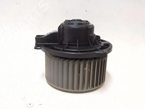 Used Heater blower motor TOYOTA COROLLA Verso (ZER_, ZZE12_, R1_) 2.0 D-4D (CUR10_, CUR10R) (116 hp) 25710677