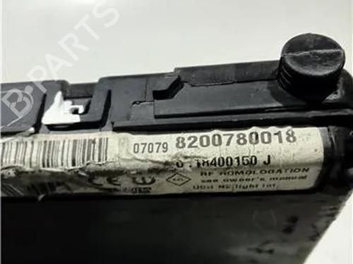 Fuse box RENAULT MEGANE II Saloon (LM0/1_) 1.5 dCi (LM1E) | BP23922395E1 - Image 3