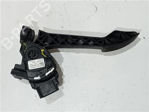 Used Pedal FORD TRANSIT Van (FA_ _) 2.4 DI RWD (FAA_, FAB_, FAC_, FAD_) (120 hp) 23920279