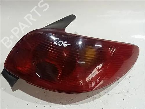 Høyre baklys PEUGEOT 206 Hatchback (2A/C) 1.4 HDi eco 70 | BP23922687C35 
