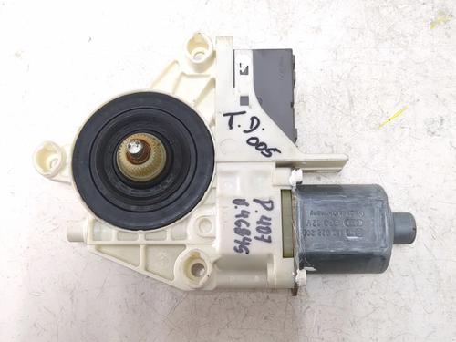 Right rear window motor PEUGEOT 407 SW (6E_, 6D_) 2.0 | BP26206693E22 