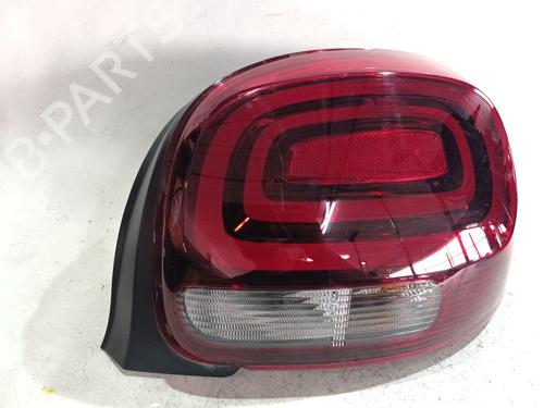 Used Right taillight Right taillight CITROËN C3 III (SX) 1.5 BlueHDi 100 (SXYHYP, SXYHTU) (102 hp) 40228643 40228643