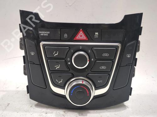 Used Climate control HYUNDAI i30 (GD) 1.4 CRDi (90 hp) 28530497
