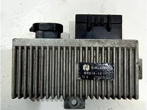 Used Electronic module RENAULT MEGANE II Saloon (LM0/1_) 1.5 dCi (LM1E) (106 hp) 23909130