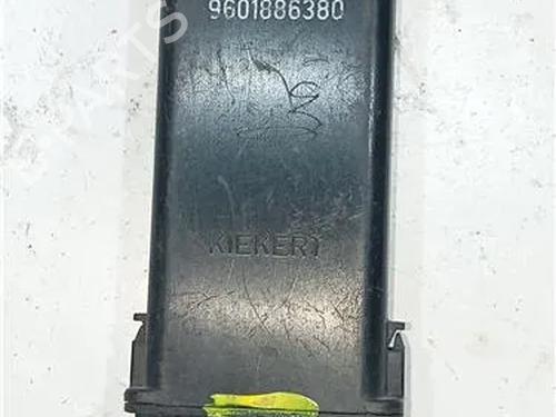 Used Comfort control module PEUGEOT 405 I (15B) 1.6 (90 hp) 23908317