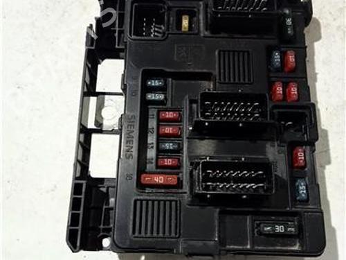 Used Fuse box CITROËN C5 I (DC_) 2.0 HDi (DCRHZB, DCRHZE) (109 hp) 29254553