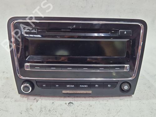 radio-skoda-superb-ii-3t4-2008-2009-2010-2011-2012-2013-2014-2015-36766455 main image