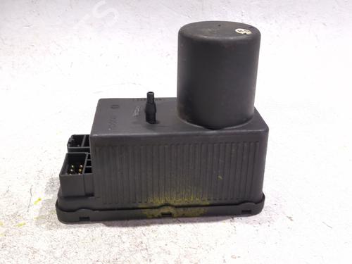 Used Central lock pump MERCEDES-BENZ C-CLASS (W202) C 180 (202.018) (122 hp) 31169028