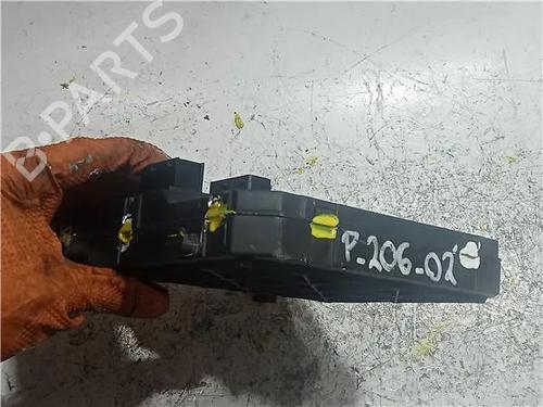 Fuse box PEUGEOT 206 Hatchback (2A/C) 1.4 HDi eco 70 | BP23915759E1