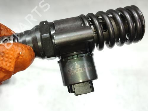 Injector AUDI A4 B7 (8EC) 2.0 TDI 16V | BP32018959M100