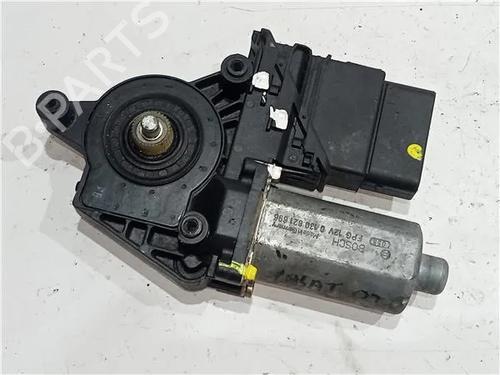 Rudehejsemotor bagstkærm højre SEAT LEON (1M1) 1.9 TDI | BP23920670E22 