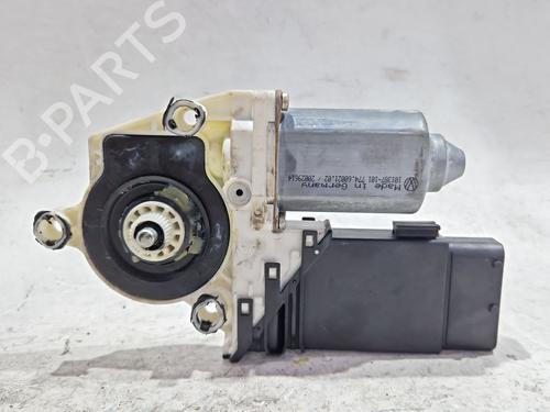Rudehejsemotor forskærm venstre VW GOLF IV (1J1) 1.4 16V (75 hp) 29876488