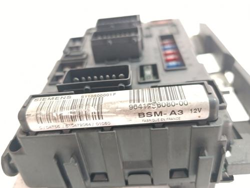 Fuse box CITROËN C5 I (DC_) 2.0 HDi (DCRHZB, DCRHZE) | BP40228629E1 - Image 3