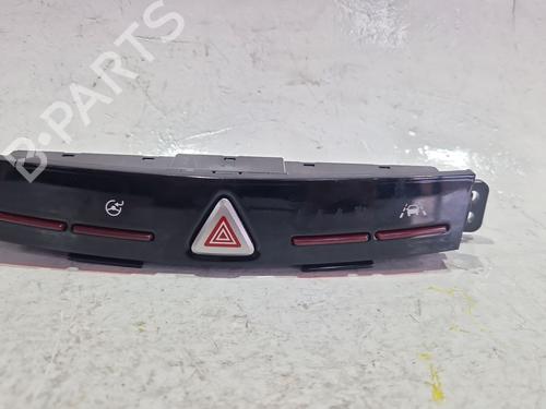 Used Switch Switch SSANGYONG TIVOLI 1.6 XDi 160 (136 hp) 33618818 33618818