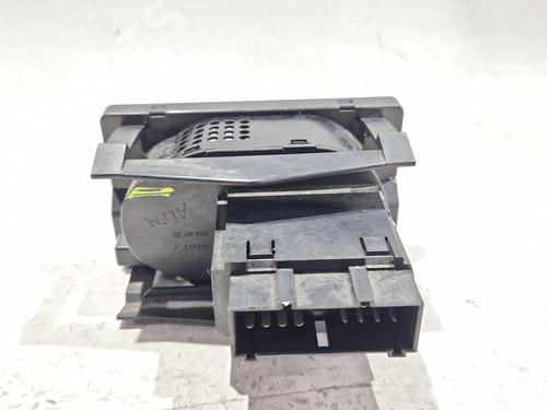Headlight switch FORD MONDEO III (B5Y) 2.0 TDCi | BP29877468I24