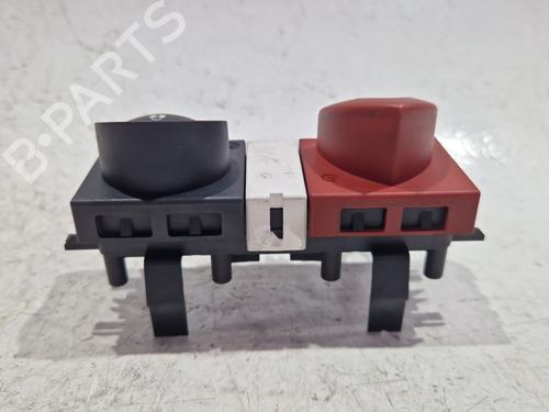 Used Warning switch Warning switch RENAULT MEGANE II (BM0/1_, CM0/1_) 1.9 dCi (BM0G, CM0G) (120 hp) 32697792 32697792