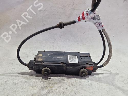 Used Electric handbrake RENAULT GRAND SCÉNIC II (JM0/1_) 2.0 dCi (JM1K) (150 hp) 30777240