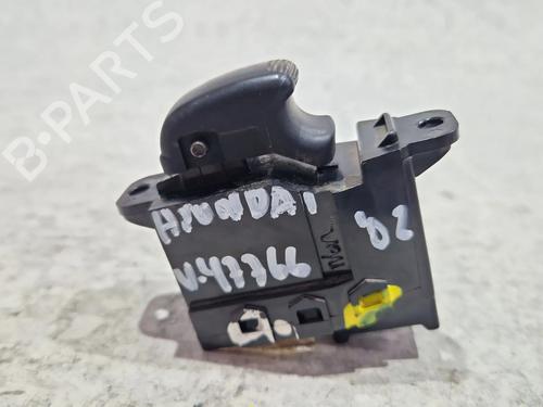Used Right front window switch HYUNDAI SANTA FÉ I (SM) 2.0 CRDi (113 hp) 29708054