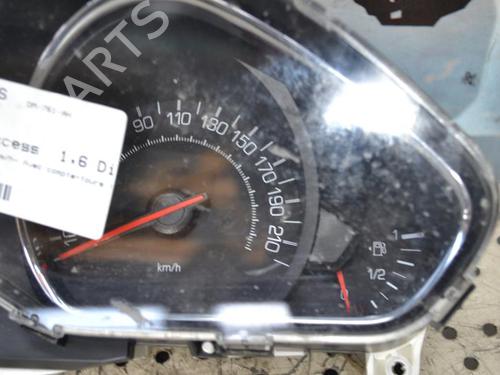 Instrument cluster PEUGEOT 208 I (CA_, CC_) 1.6 HDi | BP23686718C47 