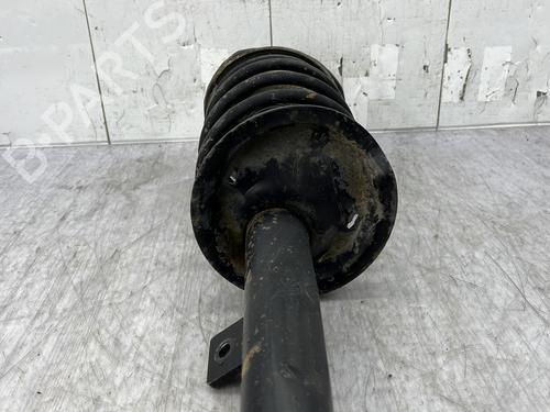 Used Right front shock absorber Right front shock absorber PEUGEOT 206 Hatchback (2A/C) 1.4 i (75 hp) 32446373 32446373