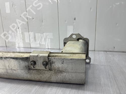 Used Front bumper reinforcement Front bumper reinforcement 38307668 38307668