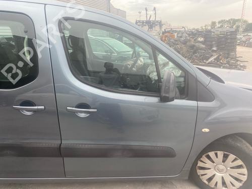 Used Right front door Right front door 37451224 37451224