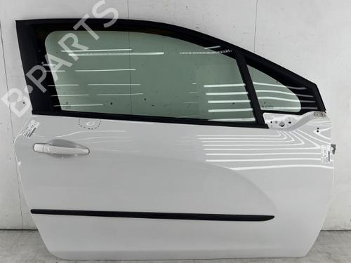 Used Right front door PEUGEOT 208 I (CA_, CC_) 1.0 VTi (68 hp) 30870470