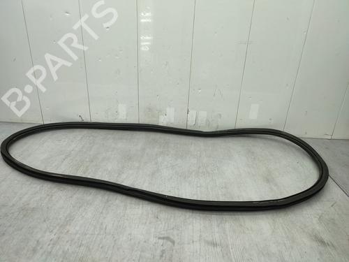 Used Rubber door seal PEUGEOT 208 II (UB_, UP_, UW_, UJ_) 1.2 PureTech 100 (101 hp) 27617472