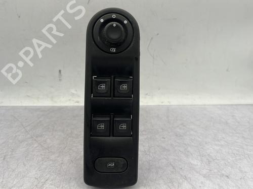 Used Left front window switch RENAULT CAPTUR I (J5_, H5_) 1.5 dCi 90 (J5N4, J5M5, J5MW, J5M6, J5AL, J5AJ) (90 hp) 30479048